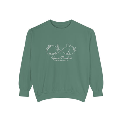 Garment Dyed Heritage Pullover | Active Seasons Graphic Sweatshirt | Active Lifestyle Top