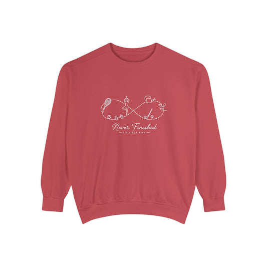 Garment Dyed Heritage Pullover | Active Seasons Graphic Sweatshirt | Active Lifestyle Top